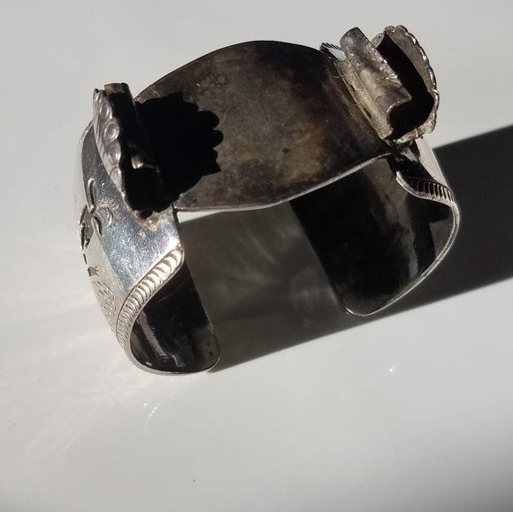 Sold Wide vintage Navajo watchband cuff - Picture 2 of 6